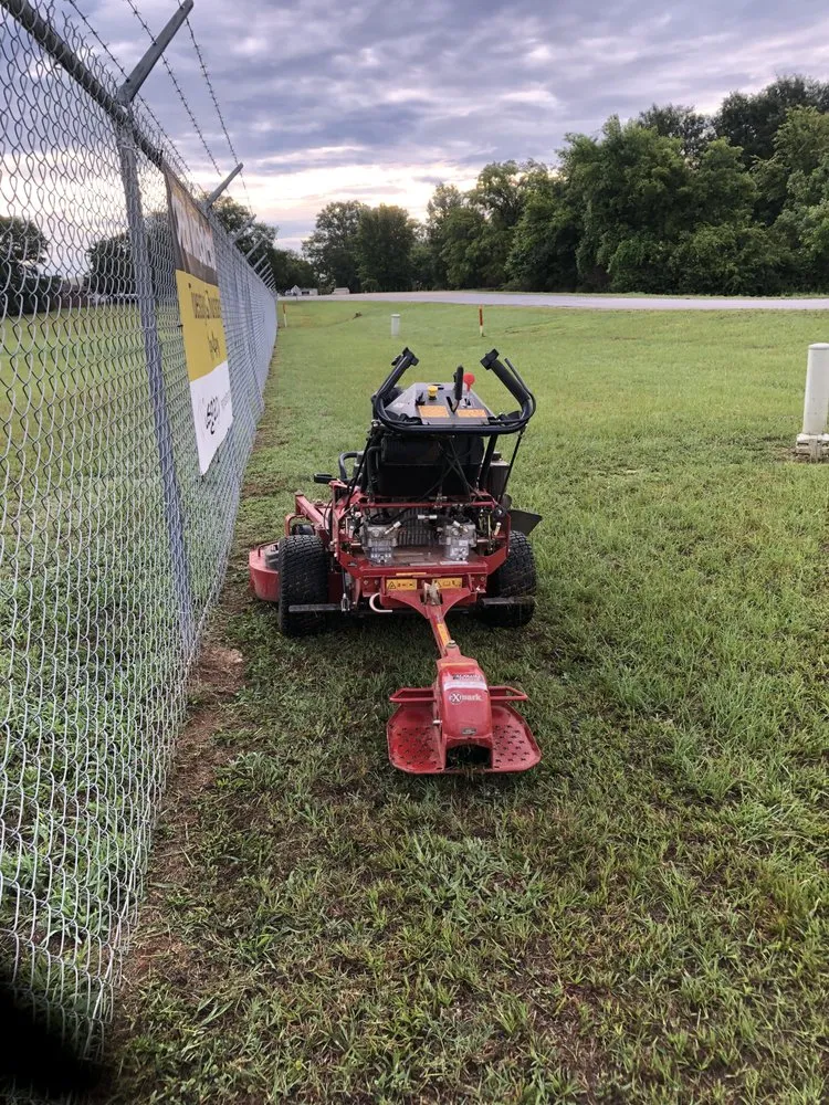 Custom lawn care service in Anniston, AL by Lopez Lawn Care Service