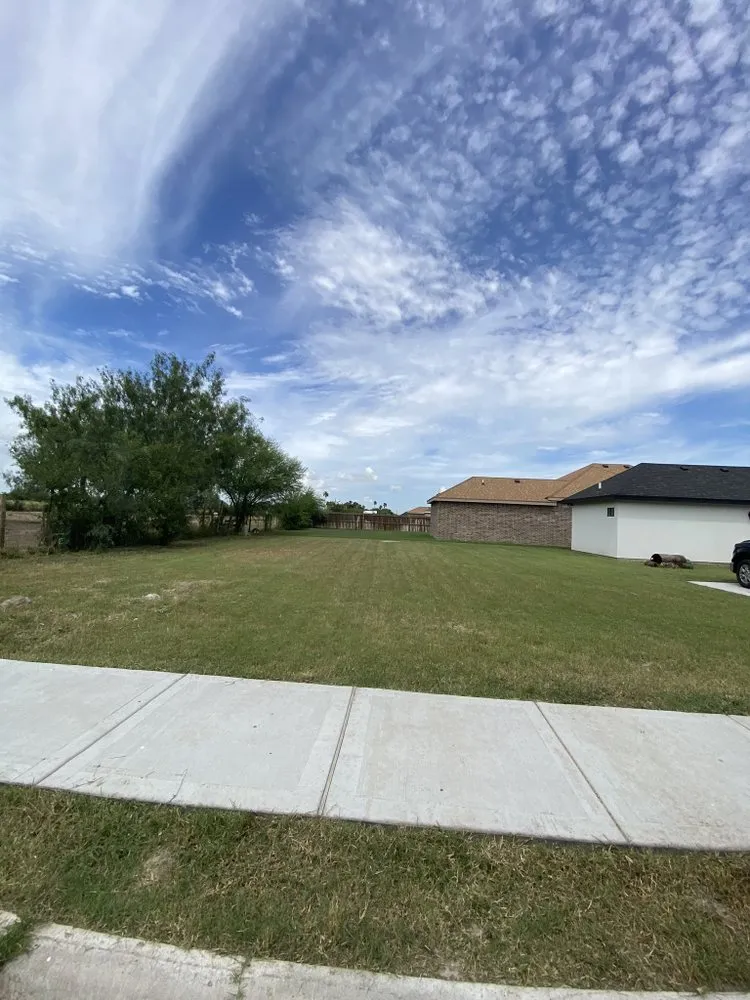 Affordable garden landscaping for beautiful yards across San Juan, TX - Lopez Lawn Service