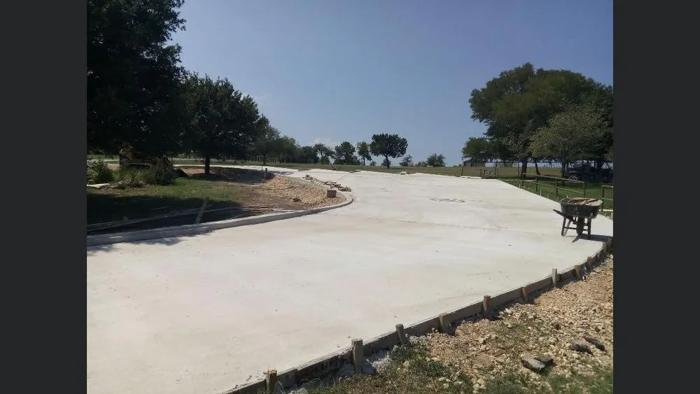 Affordable yard cleanup service experts serving Nolanville, TX - Lopez Lawn&Landcare