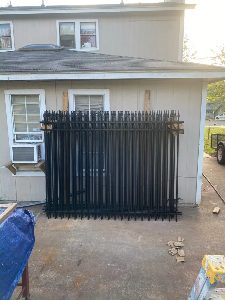 Professional yard cleanup service in Austin, TX - Lopez Painting and Welding