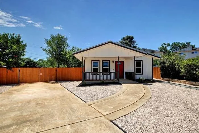 Expert lawn mowing service near you across Austin, TX - Lopez Painting and Welding