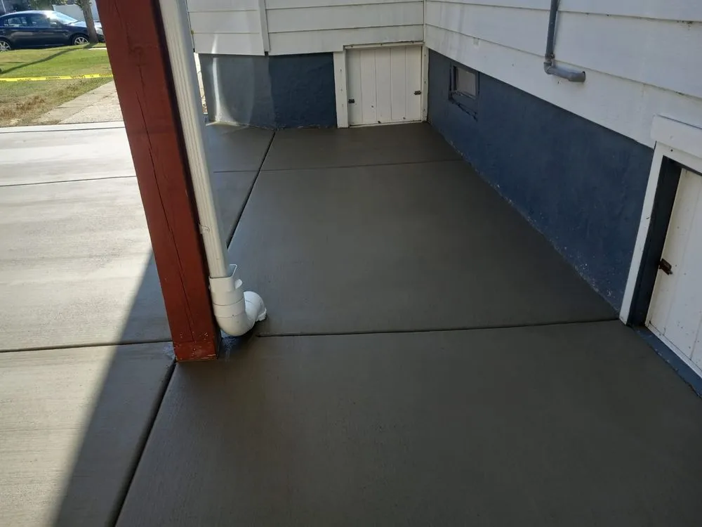 Reliable lawn mowing service for homes in Villas, NJ by Lopez Paver Lawn Care