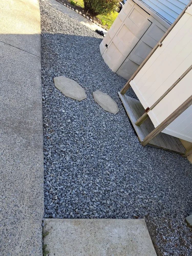 Affordable yard maintenance in Villas, NJ - Lopez Paver Lawn Care