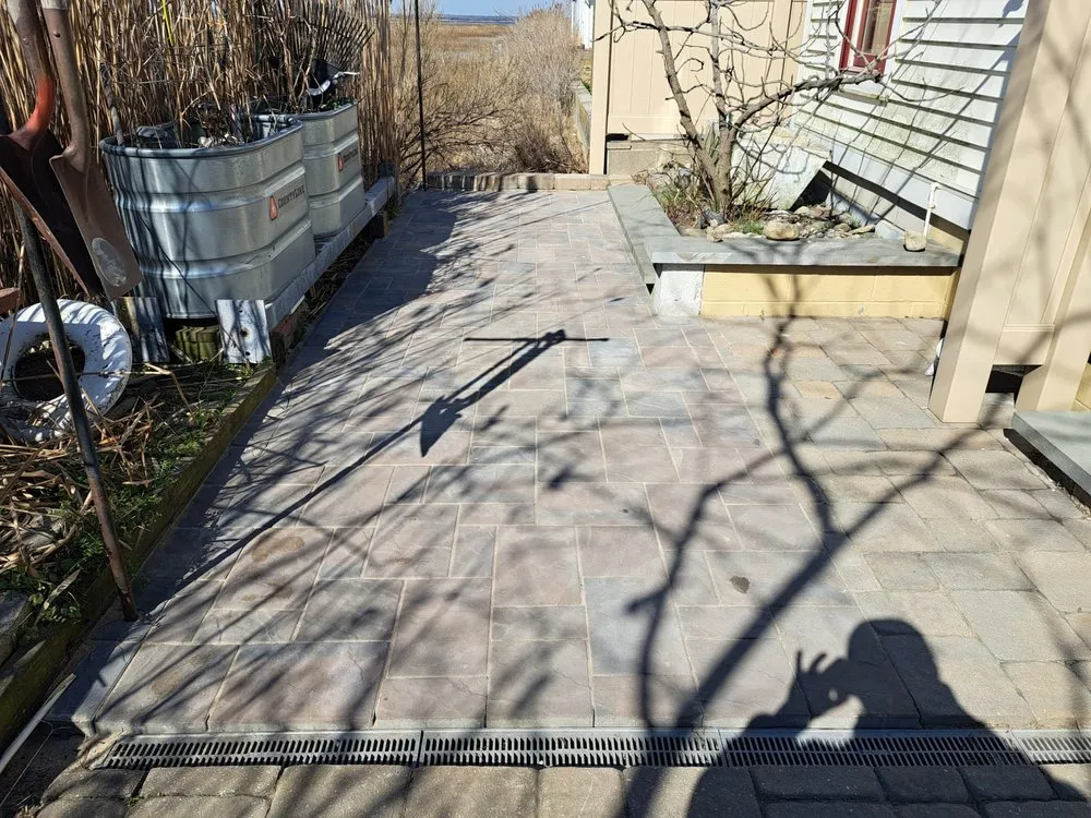 Reliable yard maintenance in Villas, NJ by Lopez Paver Lawn Care