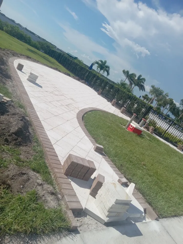 Local landscape installation experts serving Palmetto, FL - Lopez Pavers One Solution