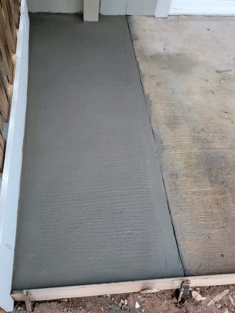 Affordable lawn care service in Chamblee, GA by Lopez Remodeling