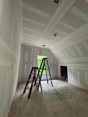 Lopez Remodeling Logo