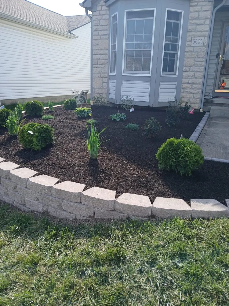 Affordable residential landscaping experts serving Columbus, OH - Lopezitos Trees Service