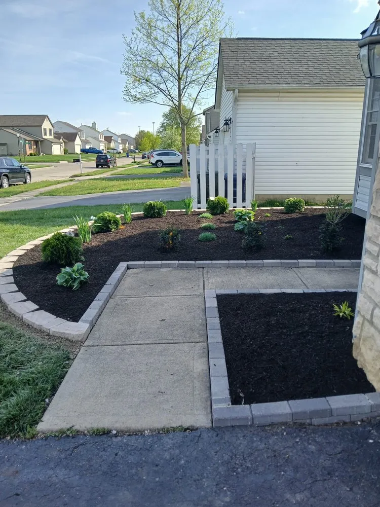 Local landscaping services experts serving Columbus, OH - Lopezitos Trees Service