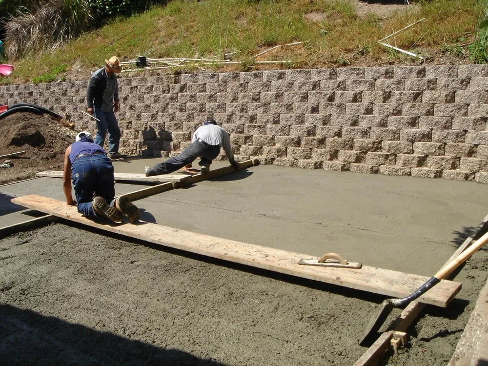 Custom lawn mowing service experts serving El Sobrante, CA - Lopez's Landscaping & Construction