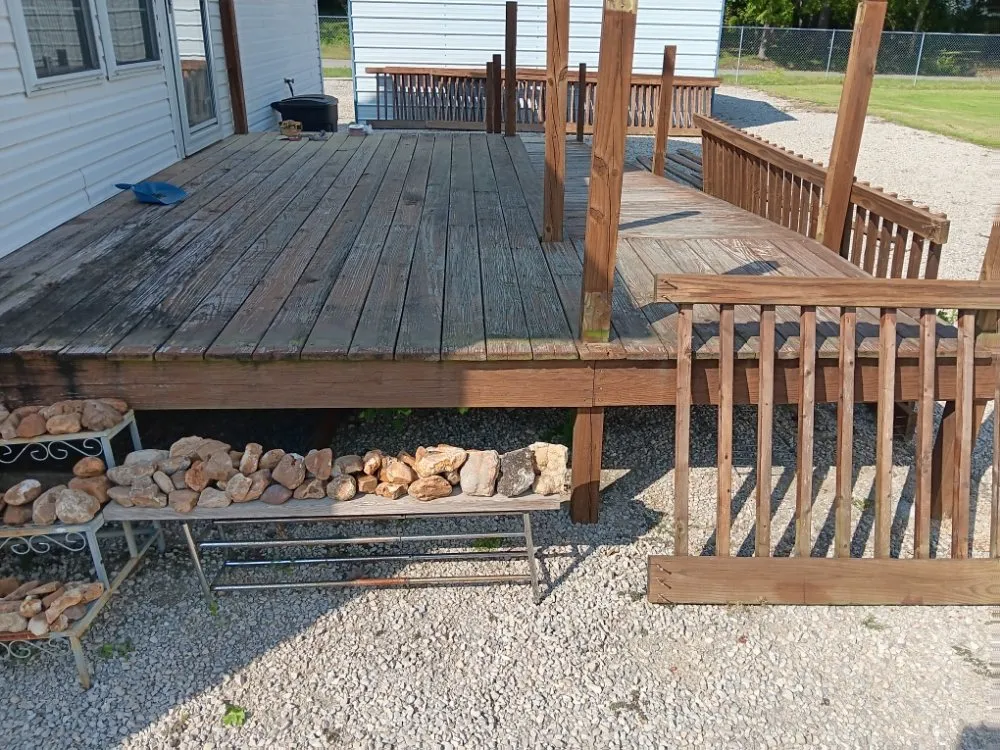 Reliable lawn care service experts serving Poplar Bluff, MO - Lord of The Lawns and Landscaping