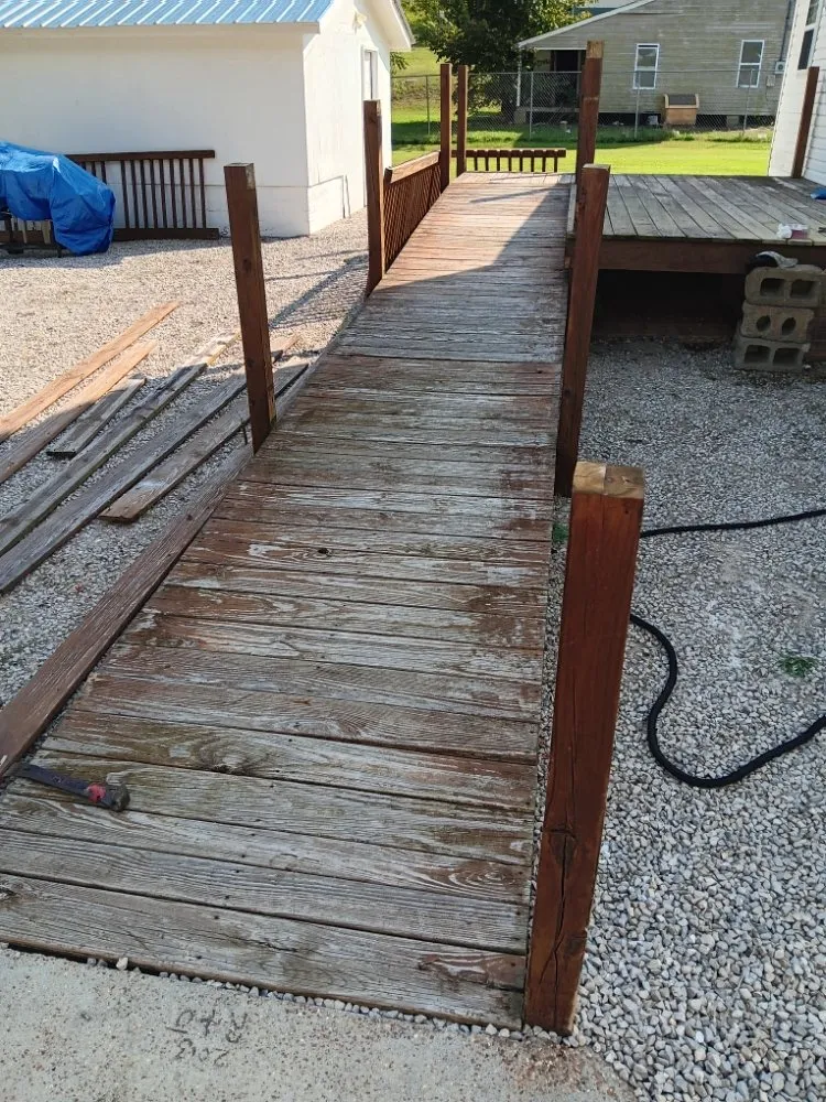 Custom yard maintenance experts serving Poplar Bluff, MO - Lord of The Lawns and Landscaping