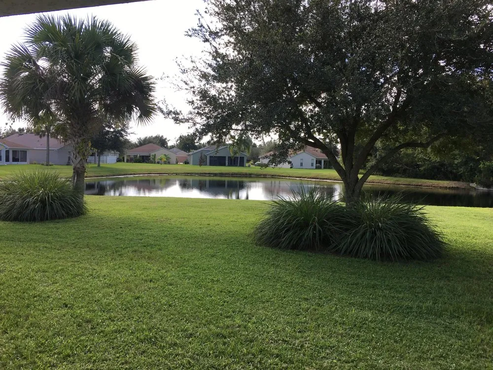 Custom lawn care service experts serving Riverview, FL - Lorden Land Services
