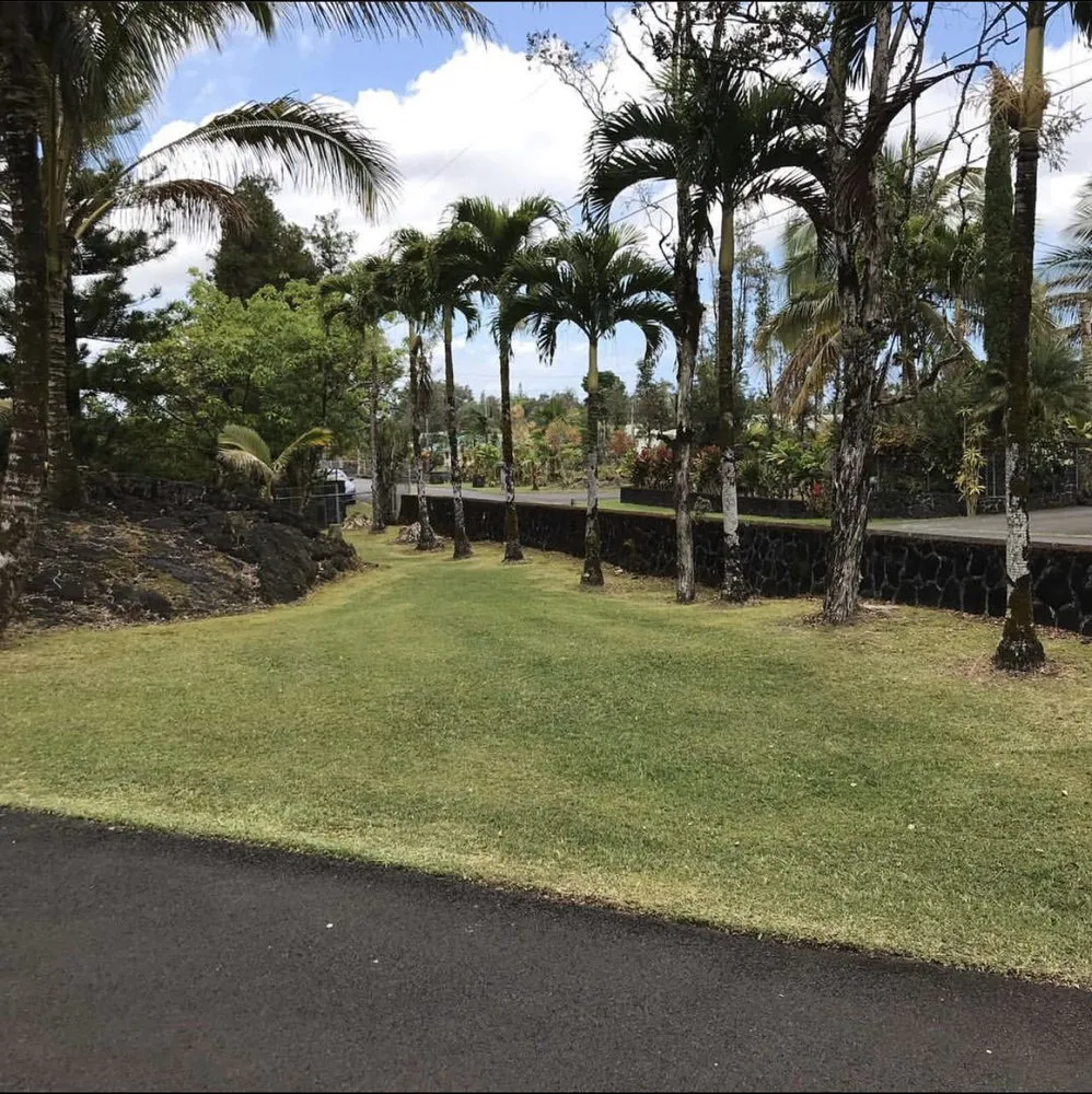 Custom yard maintenance in Hilo, HI by Lord’s landscaping