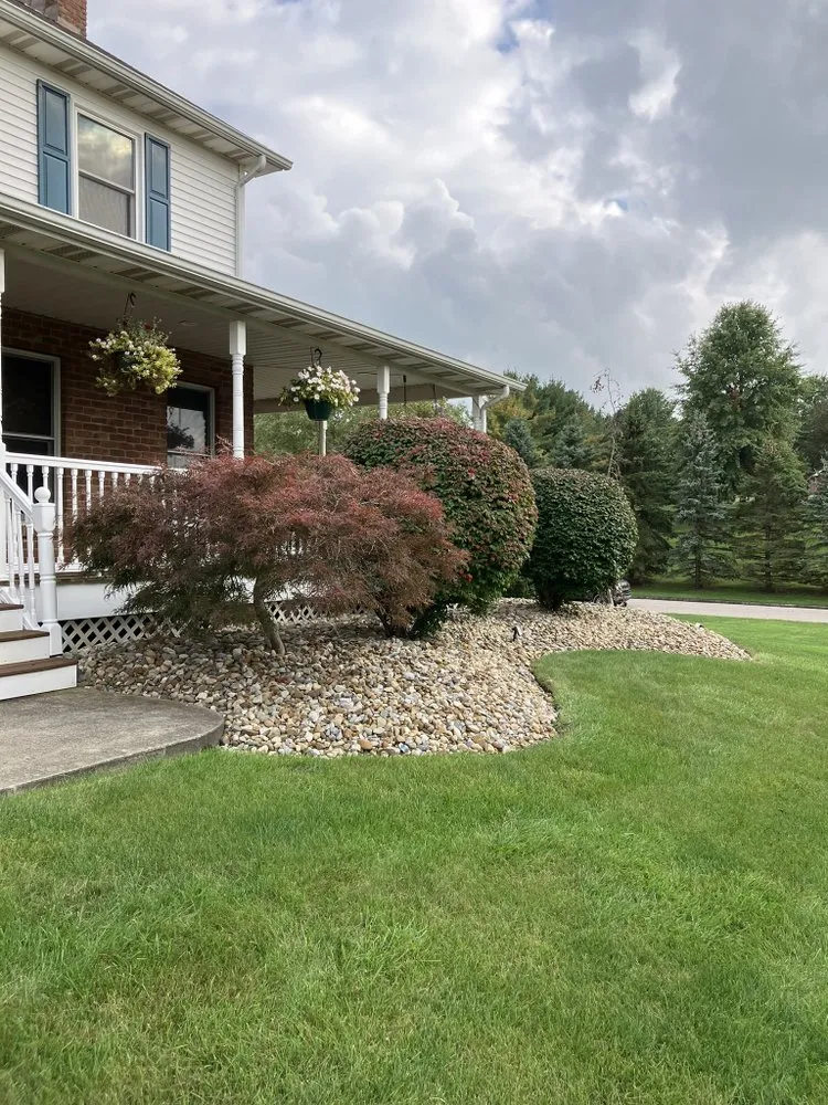 Reliable yard maintenance in Norwalk, OH by Lorence Landscaping