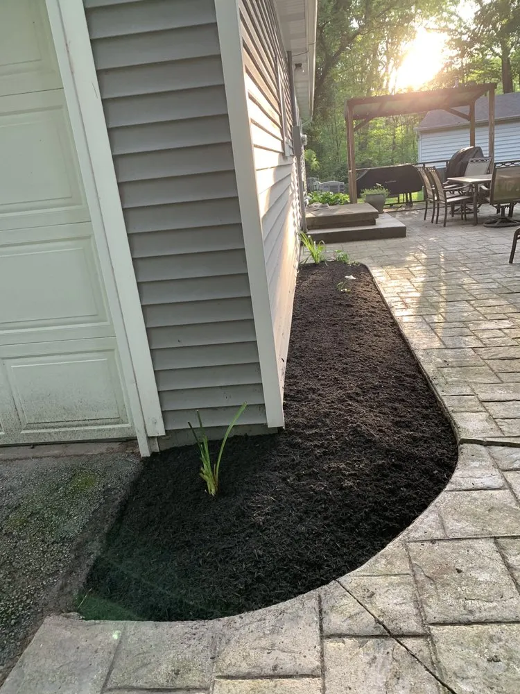 Affordable garden landscaping in Norwalk, OH by Lorence Landscaping