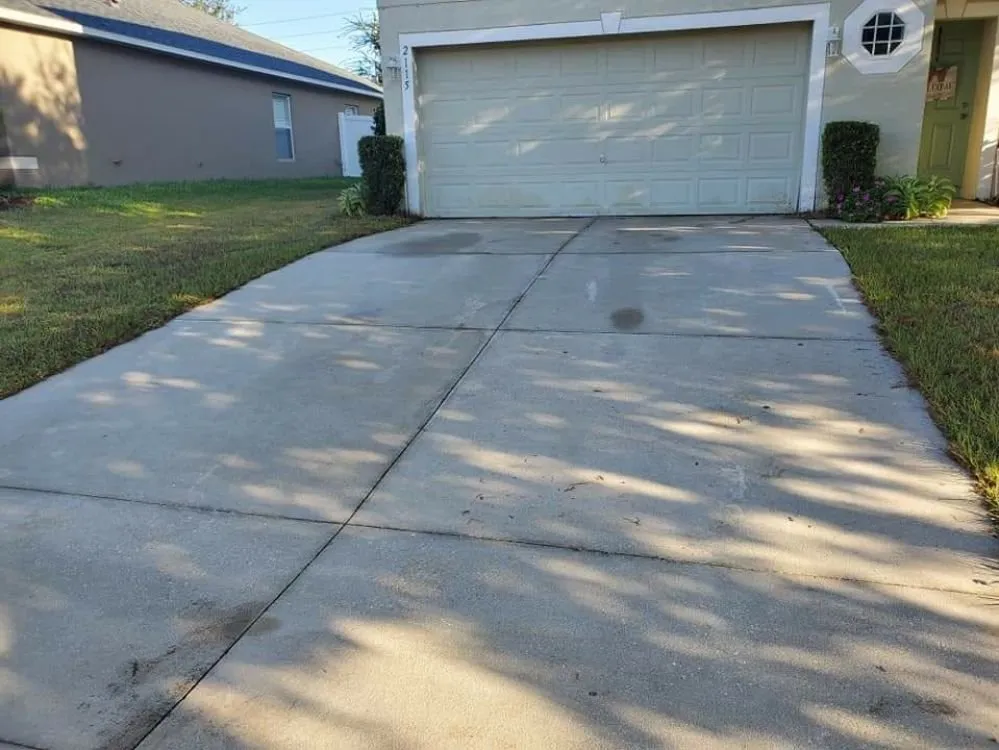 Professional landscape design with custom design across Tavares, FL - Loren's Lawn Care And Services