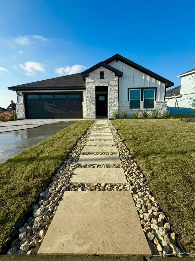 Top-rated landscape installation in Pflugerville, TX - Lorenzo Landscaping