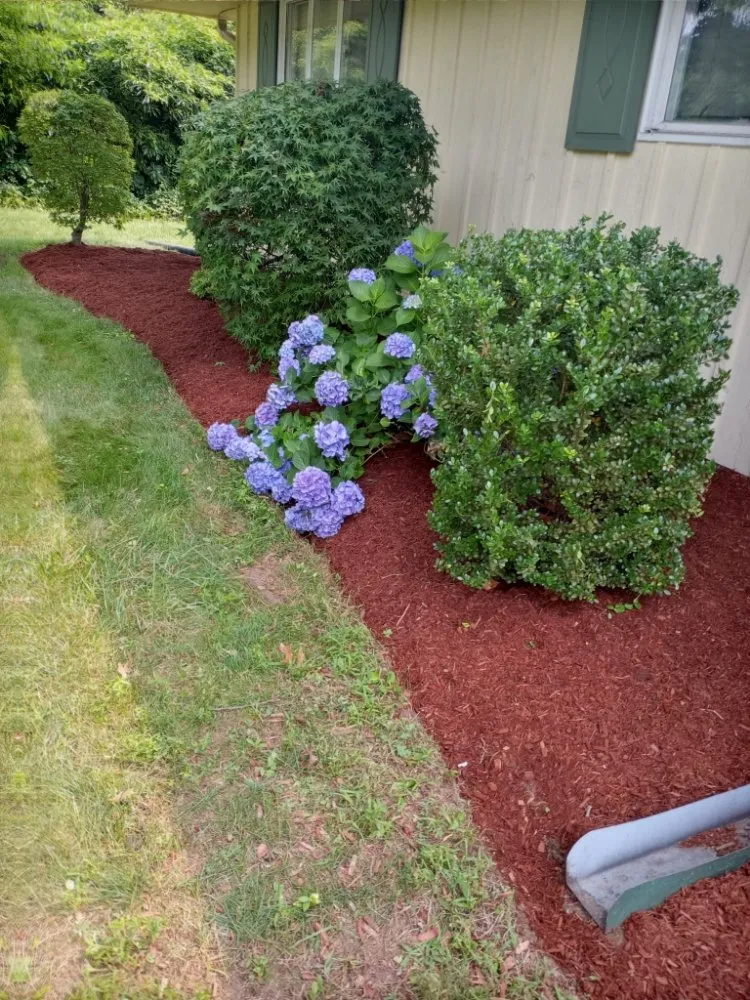 Custom landscaping services near you across Stratford, CT - Lorenzo's Landscaping & Tree Service