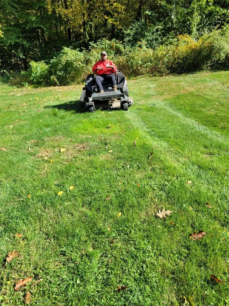 Expert lawn care service experts serving Stratford, CT - Lorenzo's Landscaping & Tree Service