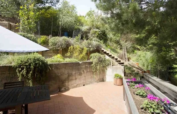 Custom landscaping services for homes in Oakland, CA by Lorenzo's Landscaping and Gardening