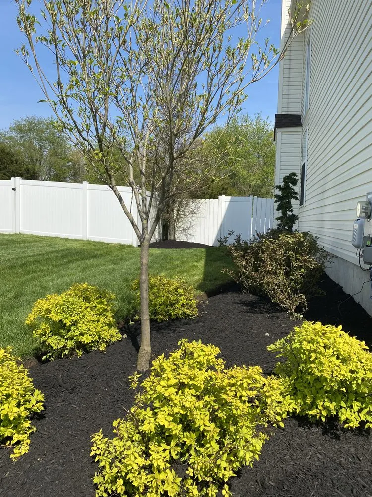 Professional outdoor landscaping in Sicklerville, NJ - Lorenzo's Lawn & Landscape