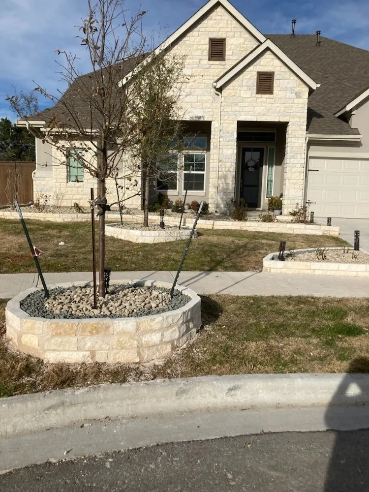 Top-rated landscape design experts serving Austin, TX - Los 3 Gallos Giros