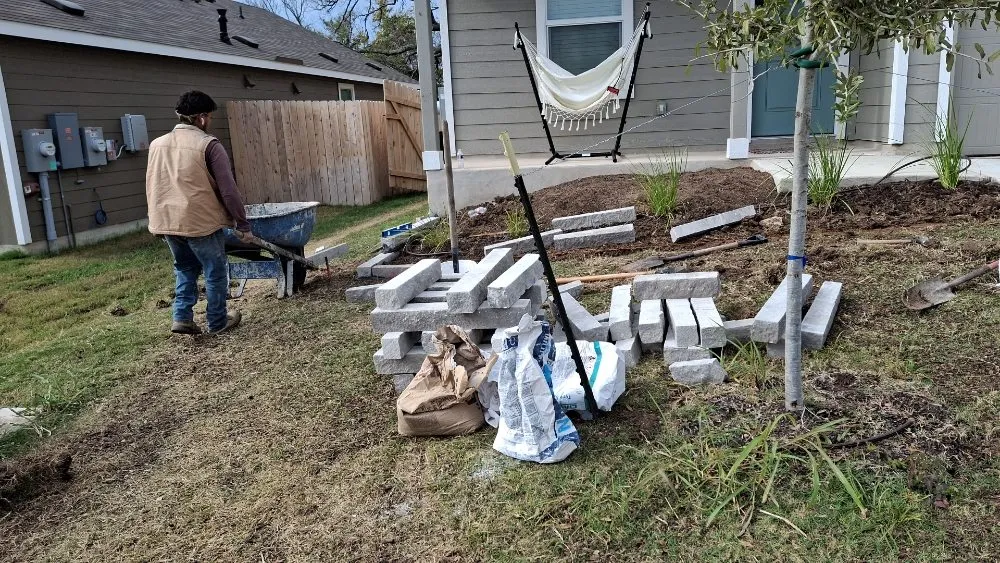 Reliable residential landscaping in Austin, TX by Los 3 Gallos Giros