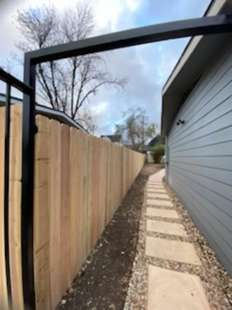 Local lawn care service for beautiful yards across Austin, TX - Los 3 Gallos Giros