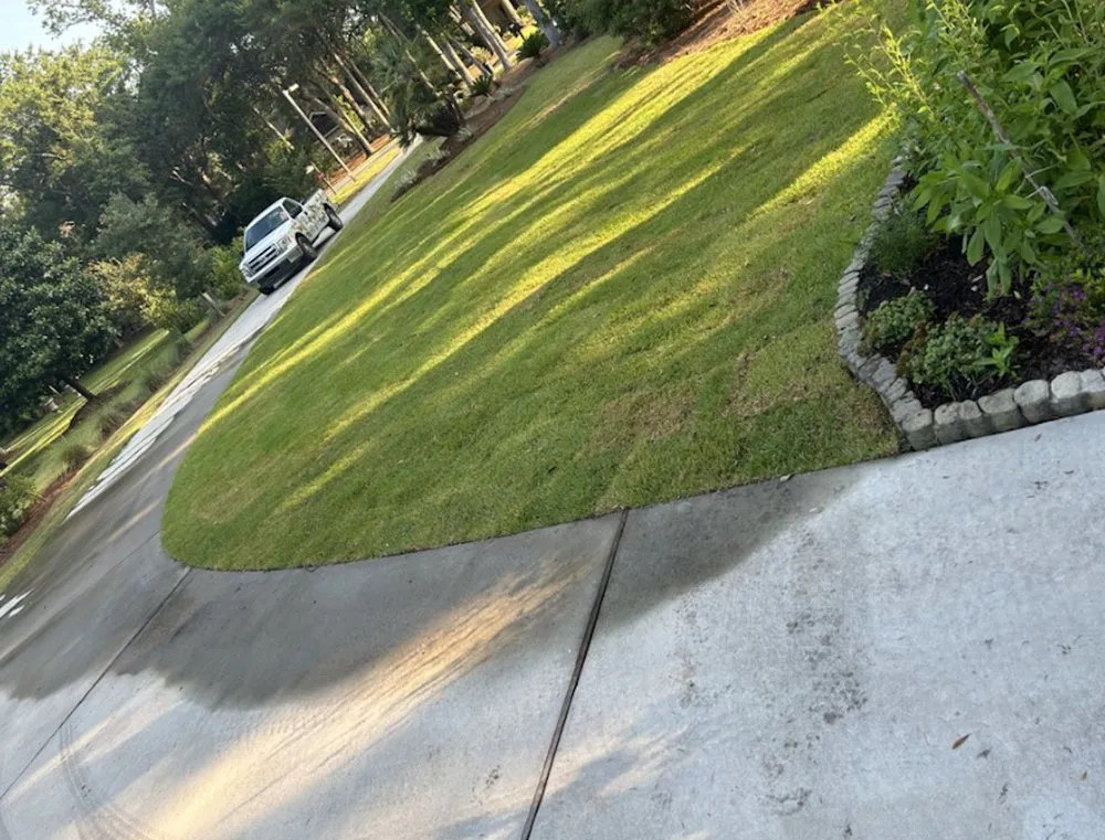 Top-rated lawn mowing service in Bluffton, SC - Los Brothers Landscape