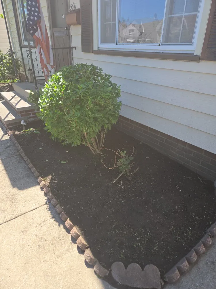Reliable garden landscaping experts serving Cleveland, OH - Los Brothers Landscaping