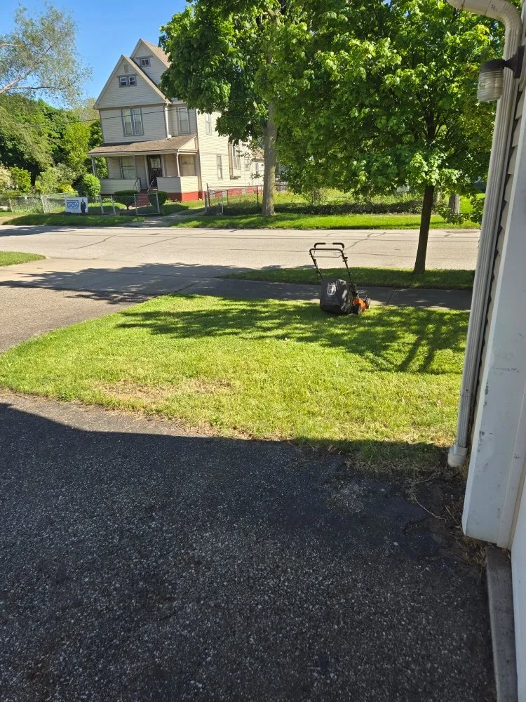 Professional landscaping services experts serving Cleveland, OH - Los Brothers Landscaping