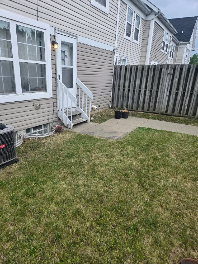 Custom garden landscaping in Cleveland, OH by Los Brothers Landscaping