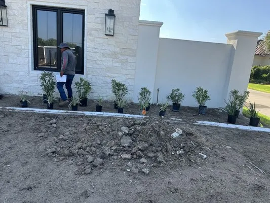 Los Brothers Landscaping Logo