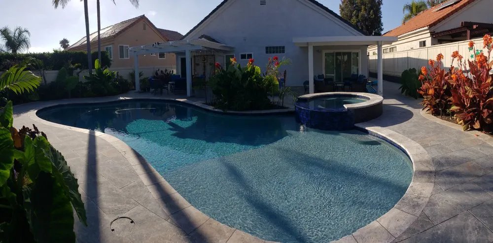 Professional yard maintenance in Vista, CA - Los Cabos Pools