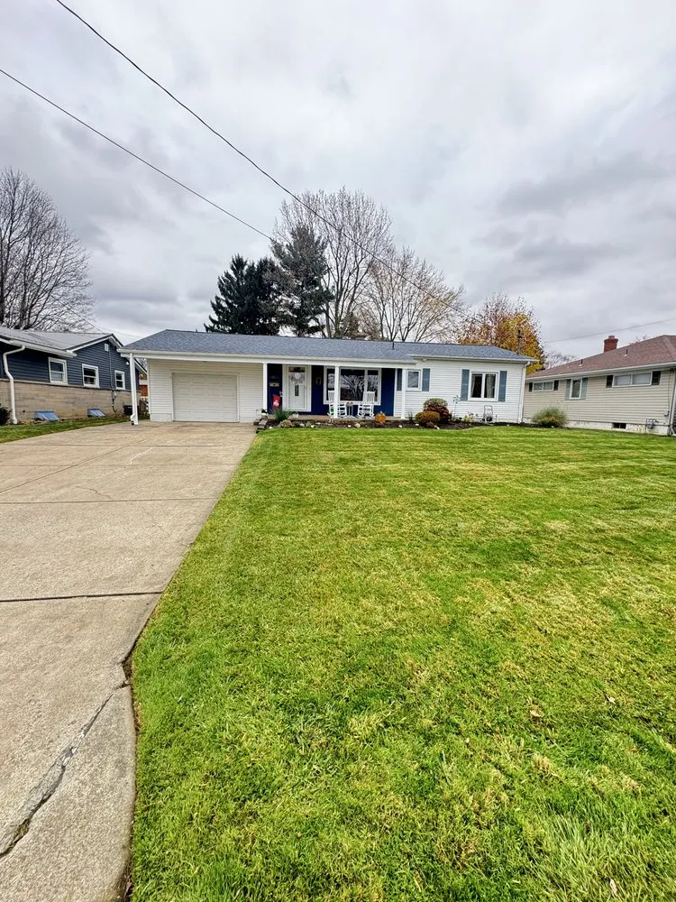 Professional garden landscaping in Erie, PA by Los Chamos