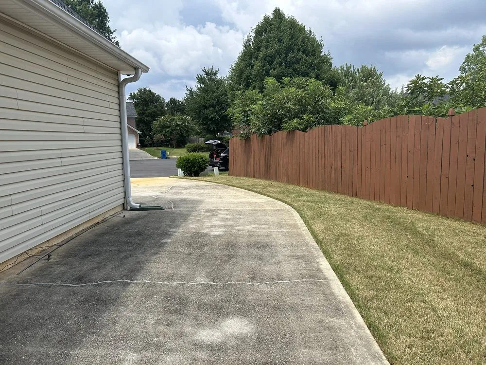 Professional yard cleanup service in Lawrenceville, GA by Los Chicanos Landscaping