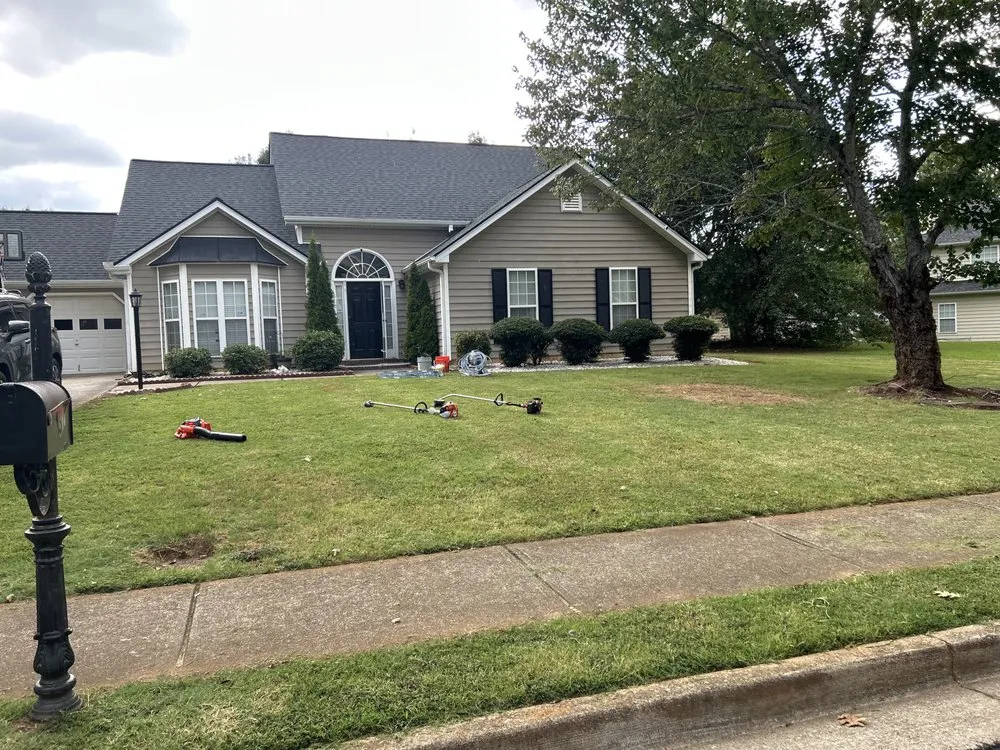 Affordable yard maintenance experts serving Lawrenceville, GA - Los Chicanos Landscaping