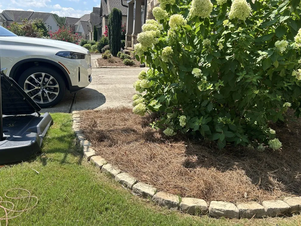 Professional lawn mowing service experts serving Lawrenceville, GA - Los Chicanos Landscaping