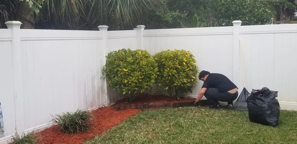 Professional lawn mowing service experts serving Palm Coast, FL - Los Compadres Lawn Service
