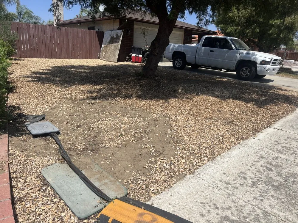 Professional yard cleanup service experts serving Hemet, CA - Los Dos Amigos Landscaping