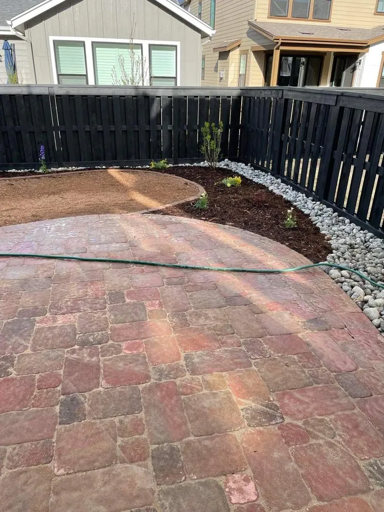 Local landscaping services experts serving Aurora, CO - Los Gallos Landscaping