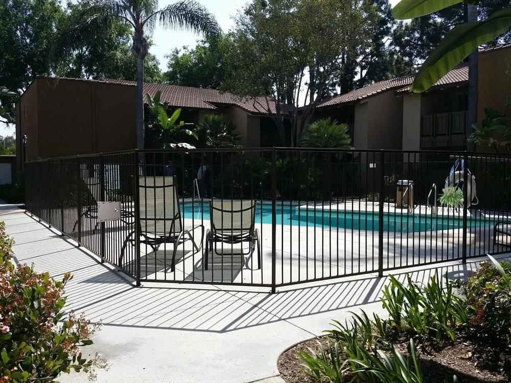 Affordable lawn care service for year-round maintenance across Santa Ana, CA - Los Gatos