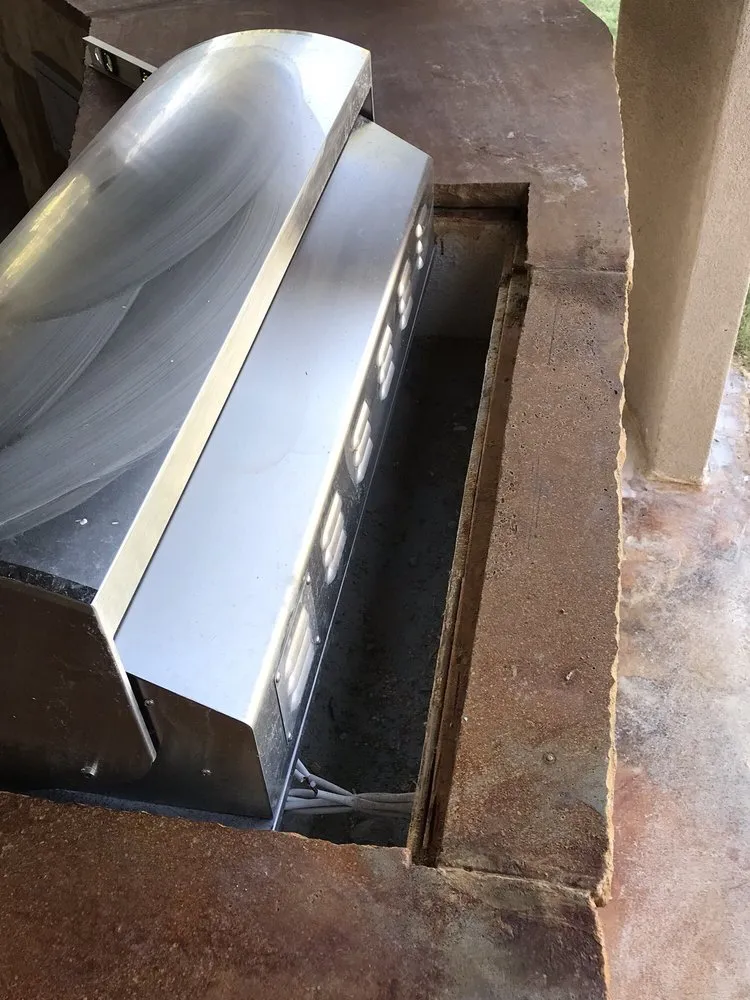 Custom outdoor landscaping experts serving El Paso, TX - Los Gueros Landscaping and General Construction