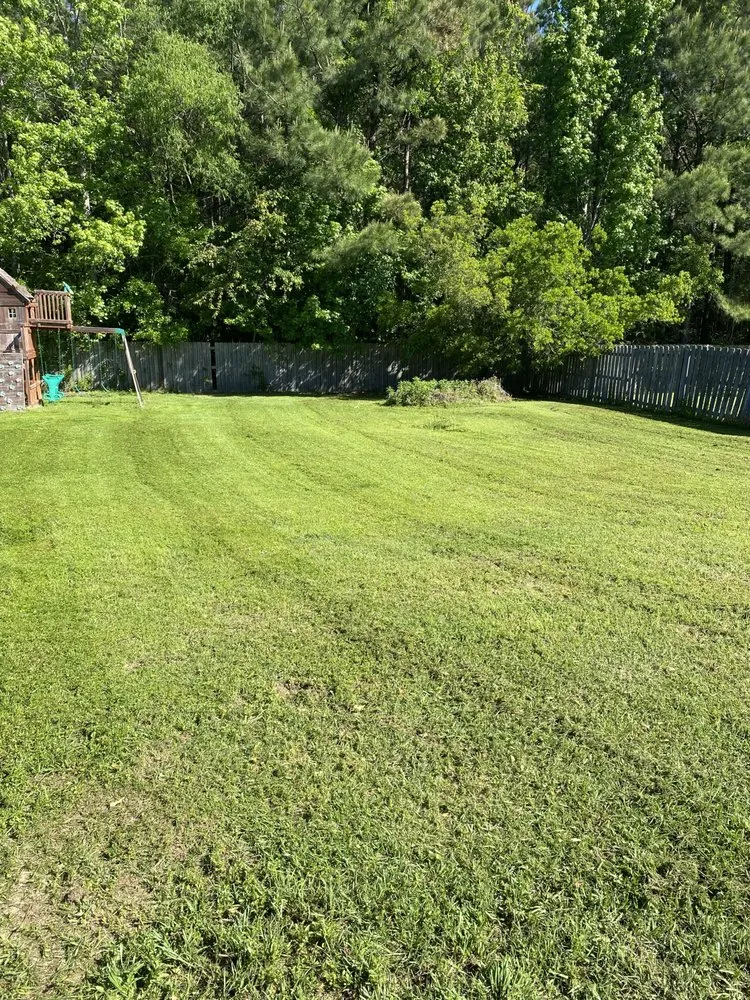 Trusted lawn mowing service experts serving Savannah, GA - Los Hermanos Lawn Care