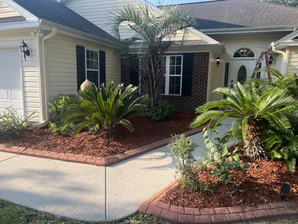 Expert yard maintenance in Myrtle Beach, SC by Los Hermanos Maintenance