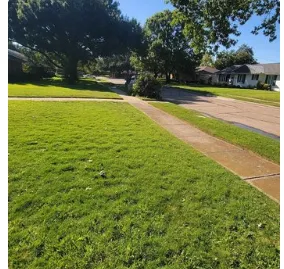 Affordable lawn care service for beautiful yards in Midwest City, OK by Los Landscape