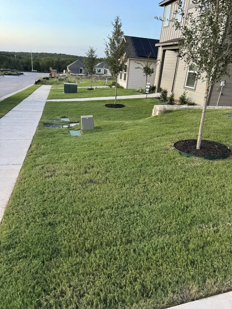 Top-rated garden landscaping in Elgin, TX - Los Lara Landscaping