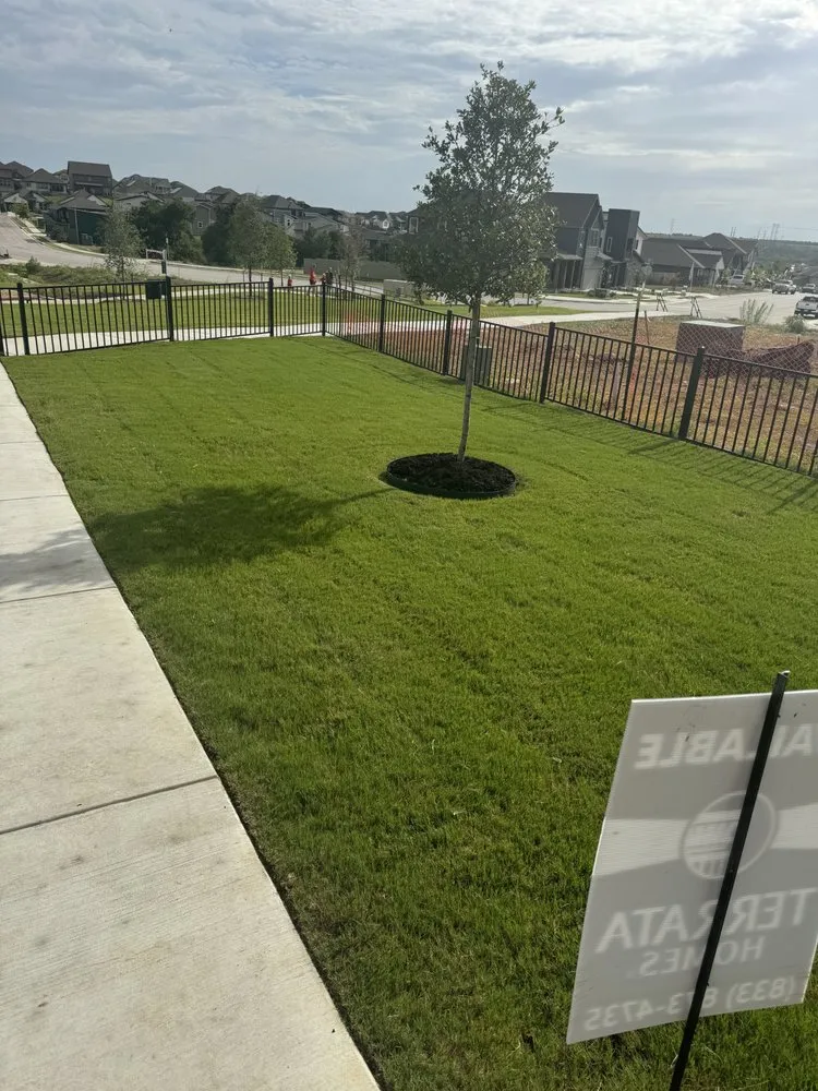 Expert outdoor landscaping experts serving Elgin, TX - Los Lara Landscaping