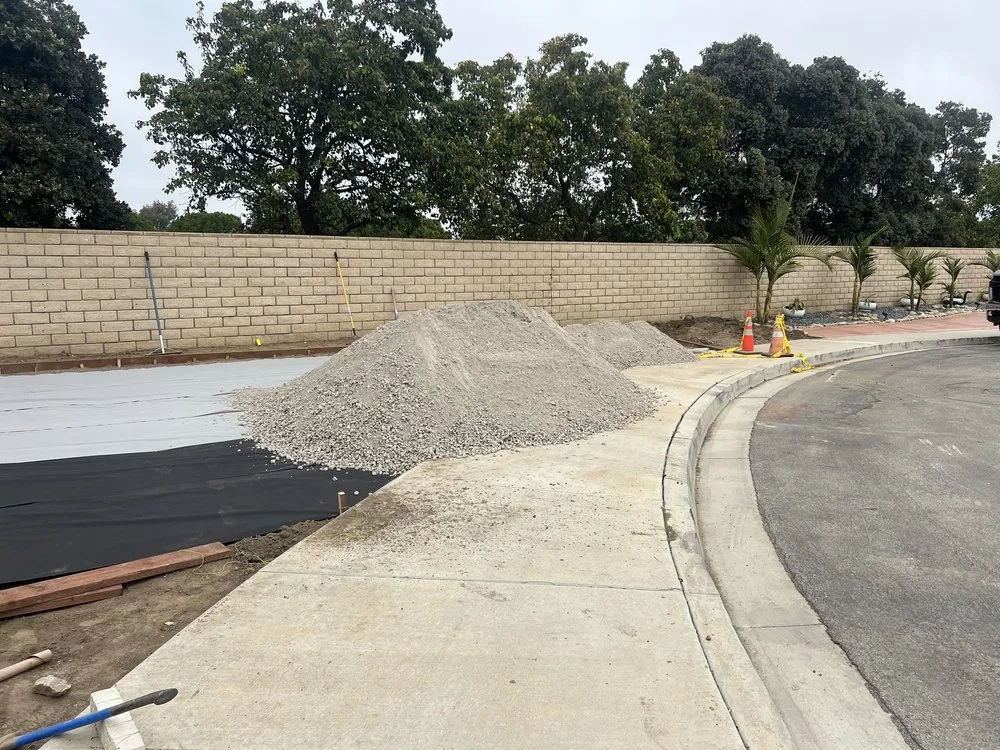 Trusted residential landscaping for year-round maintenance in Oxnard, CA by Los Olivos Landscape Construction